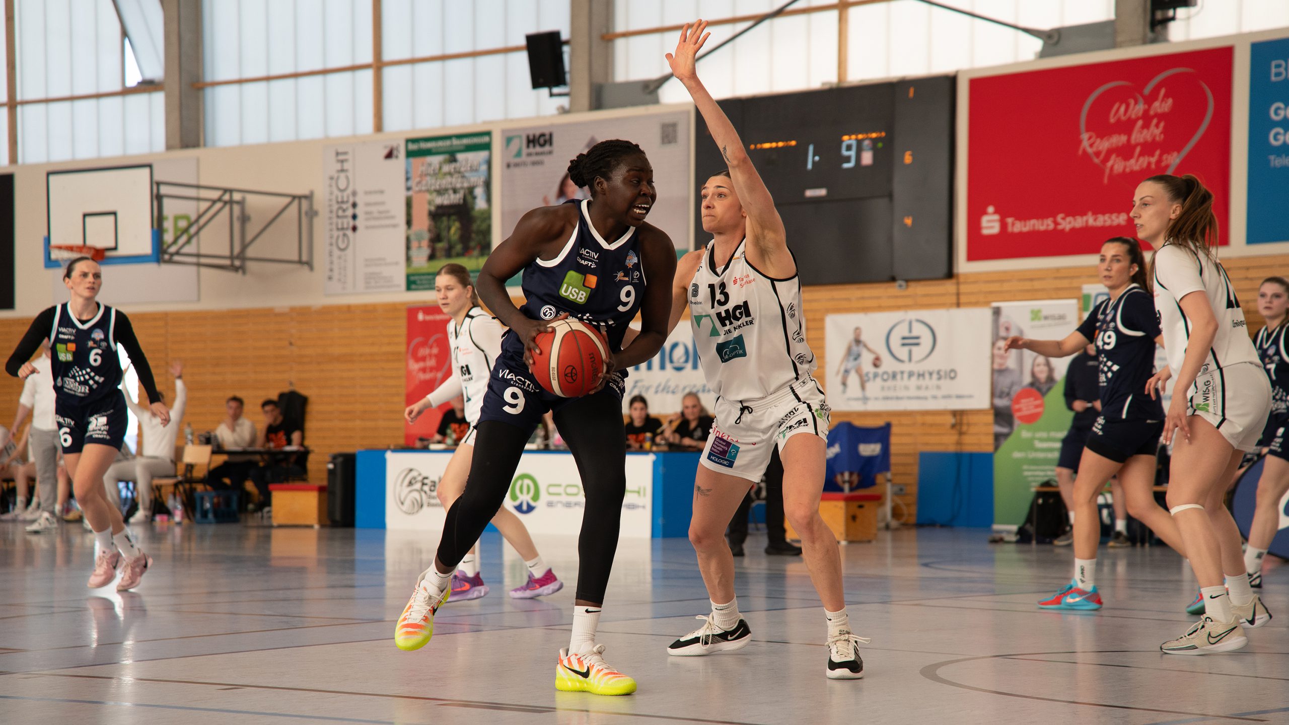 AstroLadies lösen Ticket für das FINAL4
