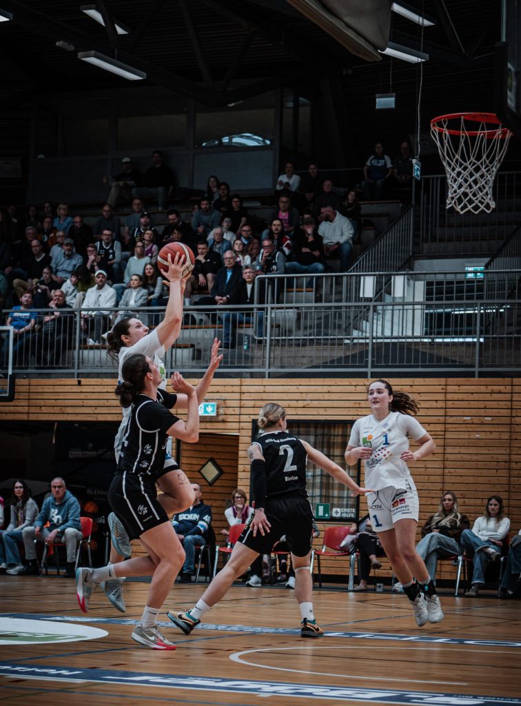 AstroLadies setzen gegen Falcons ein Ausrufezeichen